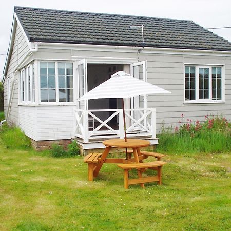 Hydaway Villa Bacton  Exterior photo